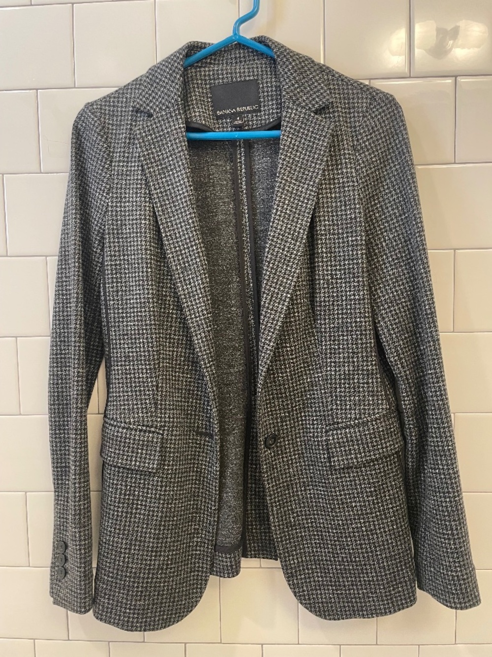 Banana Republic grey houndstooth blazer, size 4
